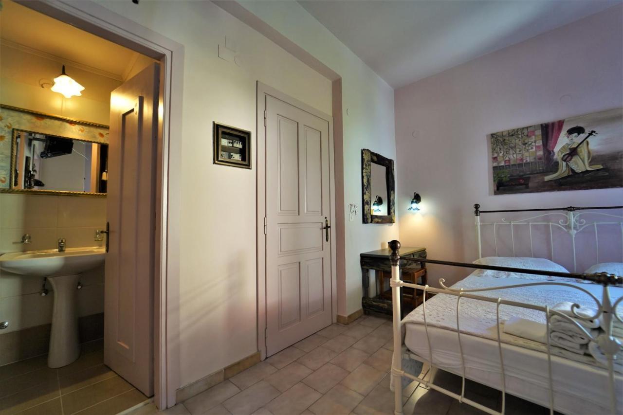 Antigoni Apartments Parga Ngoại thất bức ảnh